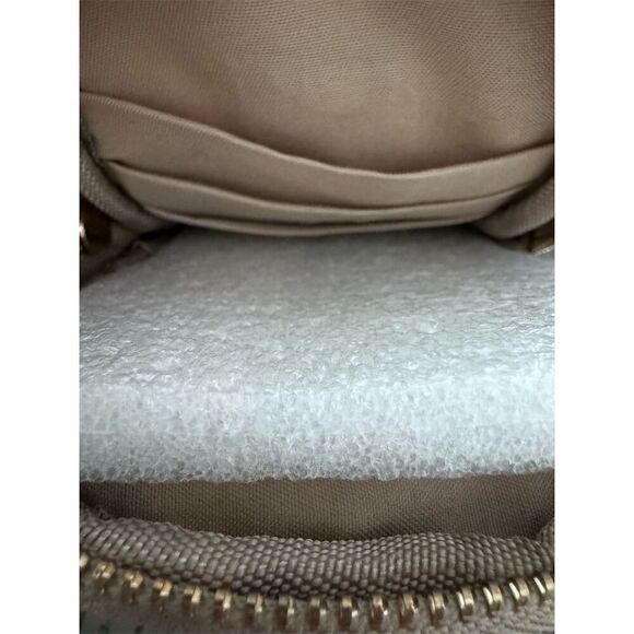 NWT Badgley Mischka Women's Beige Quilted Crossbody Phone Bag - Picture 4 of 4
